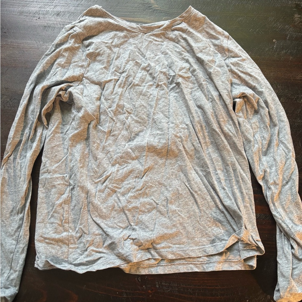 Time and Tru Gray Long Sleeve Tee Soft Cotton Crew Neck